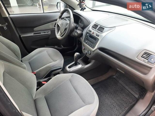 Сірий Равон R4, об'ємом двигуна 1.49 л та пробігом 65 тис. км за 6299 $, фото 9 на Automoto.ua