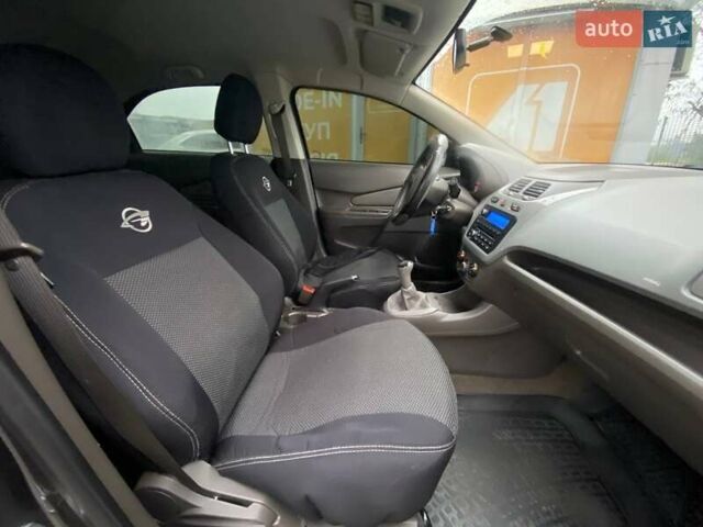 Сірий Равон R4, об'ємом двигуна 1.49 л та пробігом 73 тис. км за 6800 $, фото 12 на Automoto.ua
