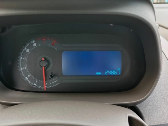 Сірий Равон R4, об'ємом двигуна 1.5 л та пробігом 25 тис. км за 8500 $, фото 6 на Automoto.ua