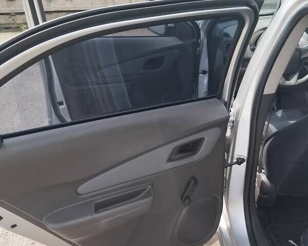 Сірий Равон R4, об'ємом двигуна 1.49 л та пробігом 58 тис. км за 7300 $, фото 16 на Automoto.ua