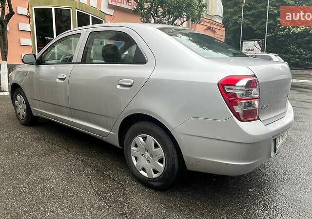 Сірий Равон R4, об'ємом двигуна 1.49 л та пробігом 12 тис. км за 7600 $, фото 3 на Automoto.ua