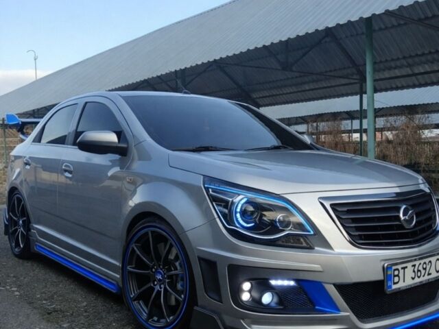 Сірий Равон R4, об'ємом двигуна 1.49 л та пробігом 87 тис. км за 6800 $, фото 2 на Automoto.ua