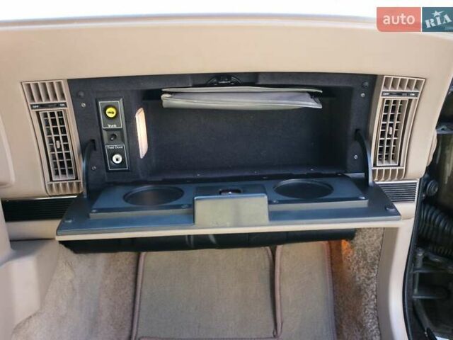 Коричневый Ретро автомобили Класичні, объемом двигателя 3.8 л и пробегом 180 тыс. км за 30000 $, фото 20 на Automoto.ua