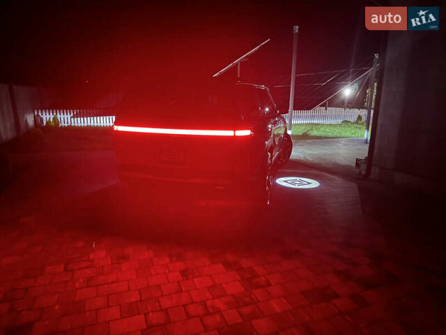 Белый Rivian R1S, объемом двигателя 0 л и пробегом 3 тыс. км за 75000 $, фото 44 на Automoto.ua