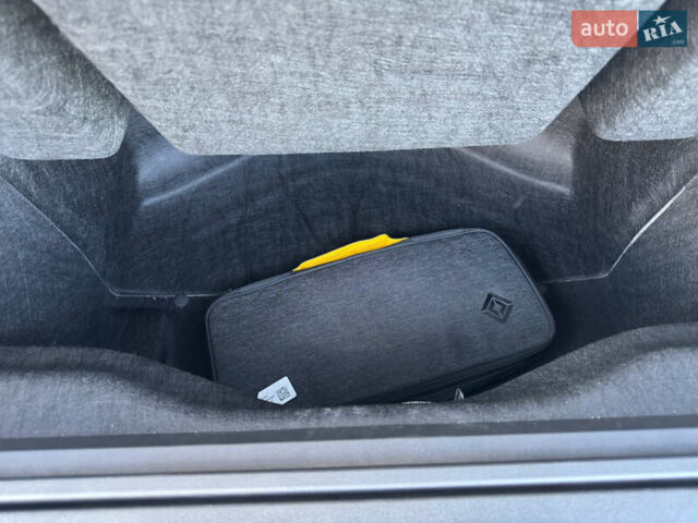 Білий Rivian R1S, об'ємом двигуна 0 л та пробігом 3 тис. км за 75000 $, фото 21 на Automoto.ua