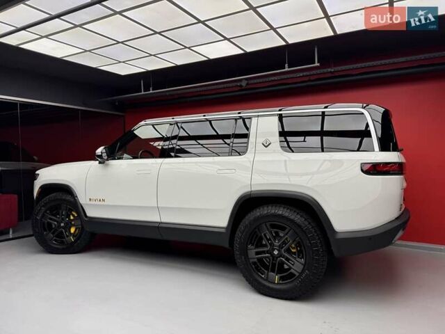 Белый Rivian R1S, объемом двигателя 0 л и пробегом 21 тыс. км за 44900 $, фото 26 на Automoto.ua