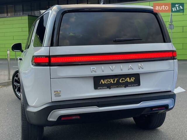 Белый Rivian R1S, объемом двигателя 0 л и пробегом 23 тыс. км за 48500 $, фото 15 на Automoto.ua