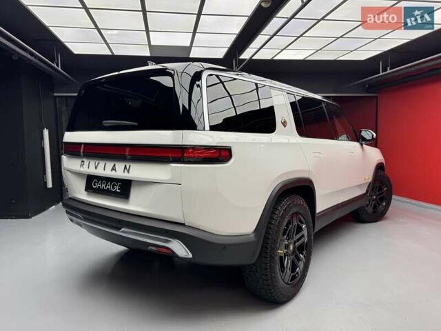 Белый Rivian R1S, объемом двигателя 0 л и пробегом 21 тыс. км за 44900 $, фото 18 на Automoto.ua