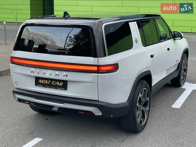 Белый Rivian R1S, объемом двигателя 0 л и пробегом 23 тыс. км за 48500 $, фото 16 на Automoto.ua