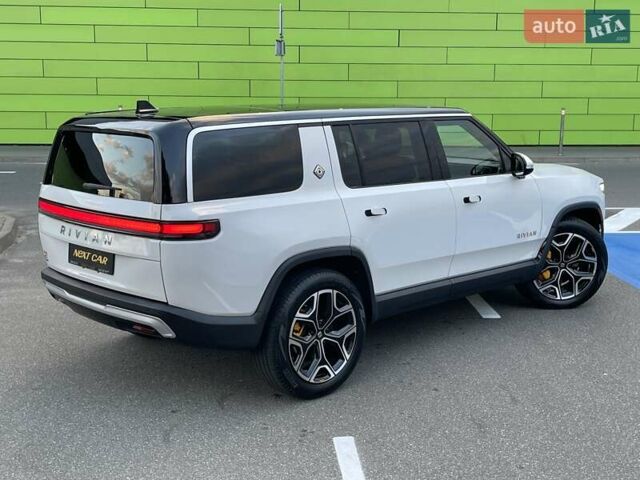 Белый Rivian R1S, объемом двигателя 0 л и пробегом 23 тыс. км за 48500 $, фото 8 на Automoto.ua