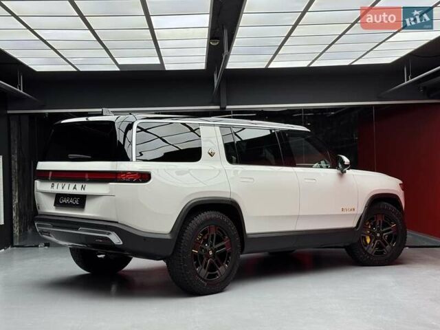 Белый Rivian R1S, объемом двигателя 0 л и пробегом 21 тыс. км за 44900 $, фото 22 на Automoto.ua