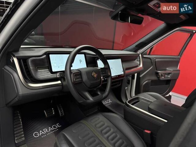 Белый Rivian R1S, объемом двигателя 0 л и пробегом 21 тыс. км за 44900 $, фото 36 на Automoto.ua