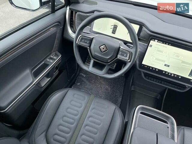 Белый Rivian R1S, объемом двигателя 0 л и пробегом 23 тыс. км за 48500 $, фото 32 на Automoto.ua