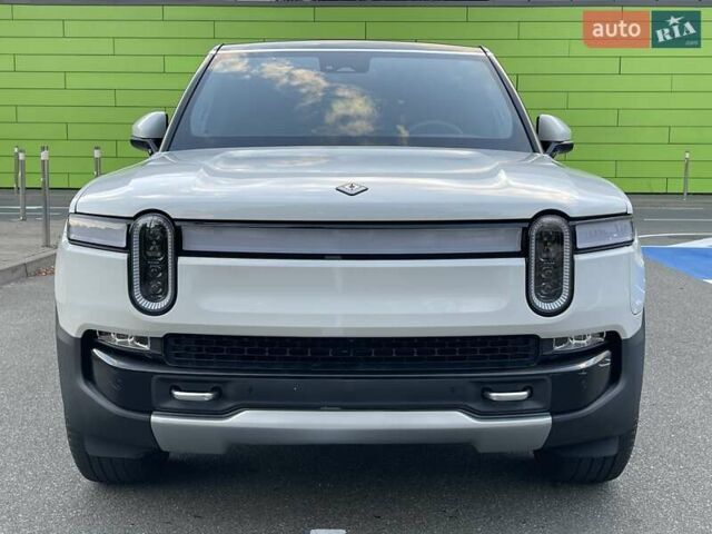 Белый Rivian R1S, объемом двигателя 0 л и пробегом 23 тыс. км за 48500 $, фото 6 на Automoto.ua