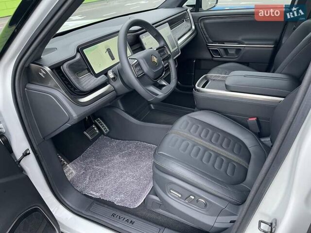 Белый Rivian R1S, объемом двигателя 0 л и пробегом 23 тыс. км за 48500 $, фото 22 на Automoto.ua