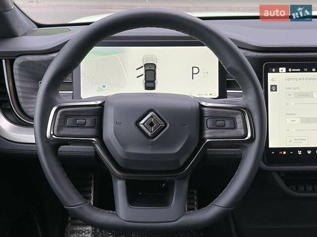Белый Rivian R1S, объемом двигателя 0 л и пробегом 23 тыс. км за 48500 $, фото 31 на Automoto.ua