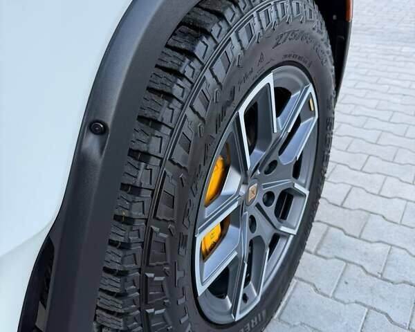 Белый Rivian R1S, объемом двигателя 0 л и пробегом 19 тыс. км за 47777 $, фото 55 на Automoto.ua