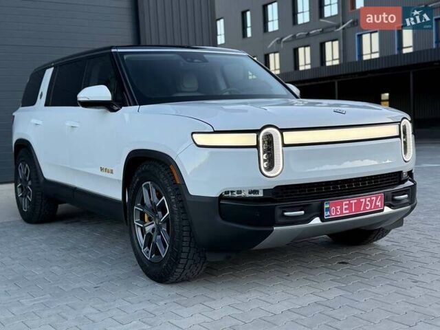Белый Rivian R1S, объемом двигателя 0 л и пробегом 19 тыс. км за 47777 $, фото 32 на Automoto.ua