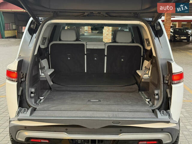 Белый Rivian R1S, объемом двигателя 0 л и пробегом 35 тыс. км за 58000 $, фото 24 на Automoto.ua