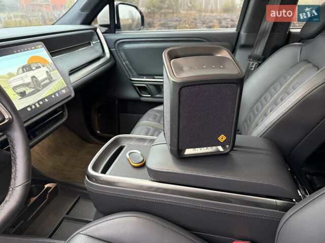 Білий Rivian R1S, об'ємом двигуна 0 л та пробігом 35 тис. км за 55000 $, фото 14 на Automoto.ua