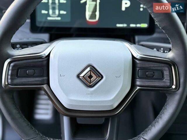 Белый Rivian R1S, объемом двигателя 0 л и пробегом 19 тыс. км за 47777 $, фото 177 на Automoto.ua