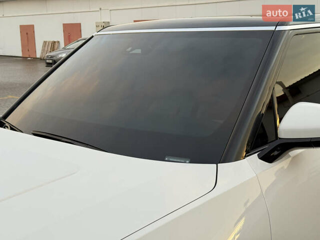 Белый Rivian R1S, объемом двигателя 0 л и пробегом 35 тыс. км за 58000 $, фото 13 на Automoto.ua