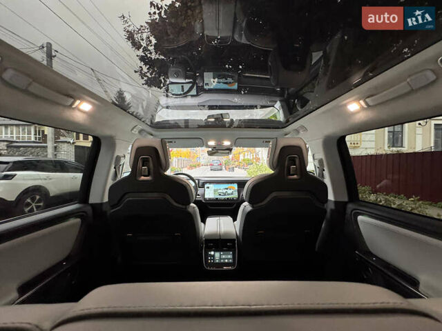 Белый Rivian R1S, объемом двигателя 0 л и пробегом 21 тыс. км за 55000 $, фото 15 на Automoto.ua