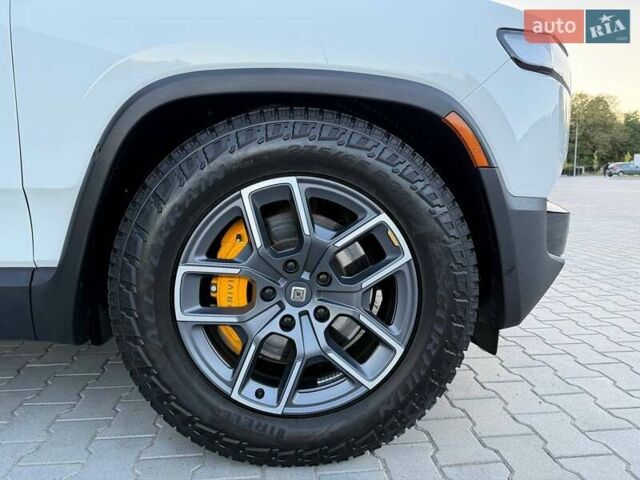 Белый Rivian R1S, объемом двигателя 0 л и пробегом 19 тыс. км за 47777 $, фото 51 на Automoto.ua