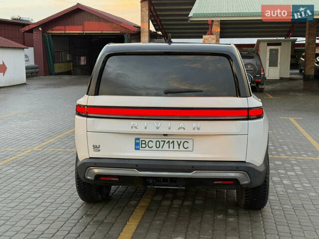 Белый Rivian R1S, объемом двигателя 0 л и пробегом 35 тыс. км за 58000 $, фото 5 на Automoto.ua