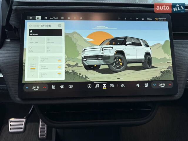 Білий Rivian R1S, об'ємом двигуна 0 л та пробігом 35 тис. км за 55000 $, фото 15 на Automoto.ua