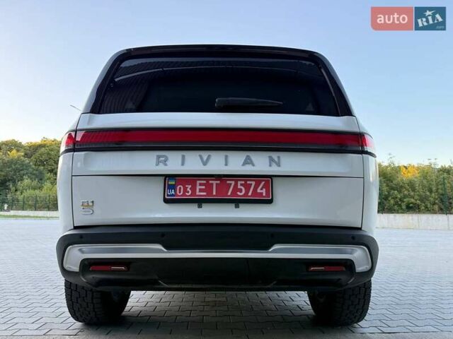 Белый Rivian R1S, объемом двигателя 0 л и пробегом 19 тыс. км за 47777 $, фото 61 на Automoto.ua