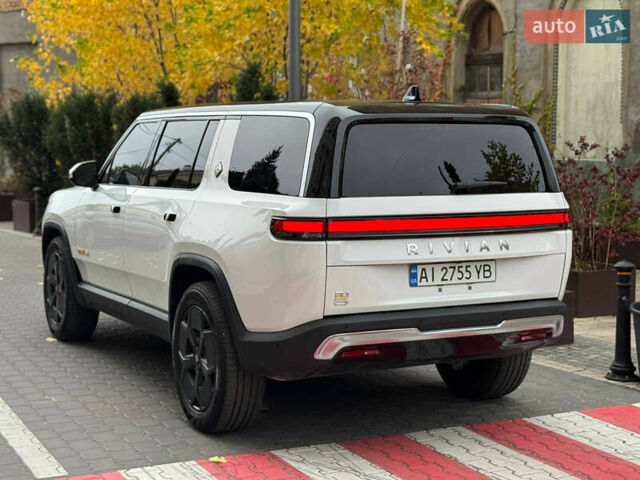 Белый Rivian R1S, объемом двигателя 0 л и пробегом 21 тыс. км за 55000 $, фото 6 на Automoto.ua