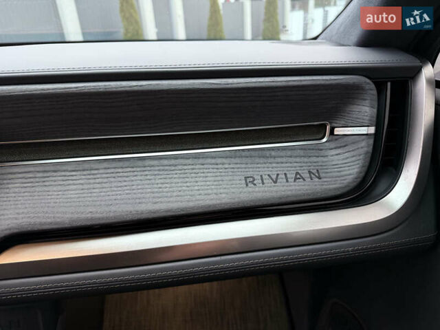 Білий Rivian R1S, об'ємом двигуна 0 л та пробігом 35 тис. км за 55000 $, фото 13 на Automoto.ua