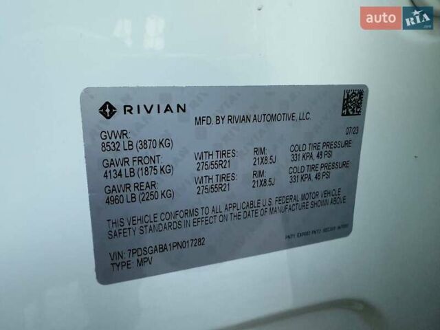 Белый Rivian R1S, объемом двигателя 0 л и пробегом 19 тыс. км за 47777 $, фото 170 на Automoto.ua