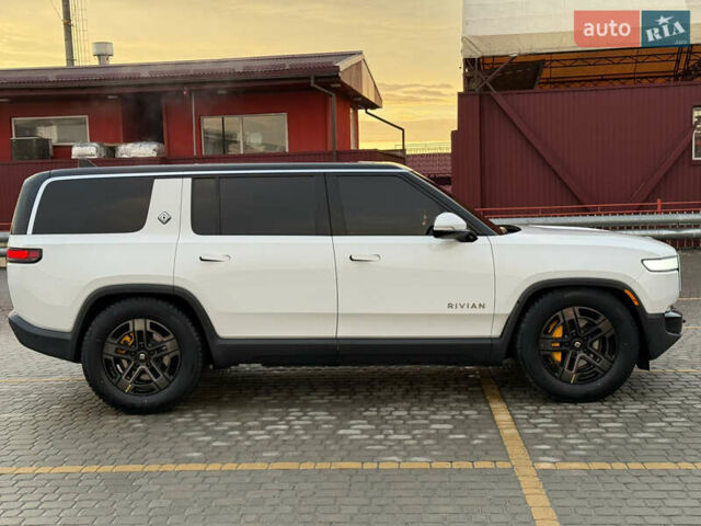 Белый Rivian R1S, объемом двигателя 0 л и пробегом 35 тыс. км за 58000 $, фото 3 на Automoto.ua