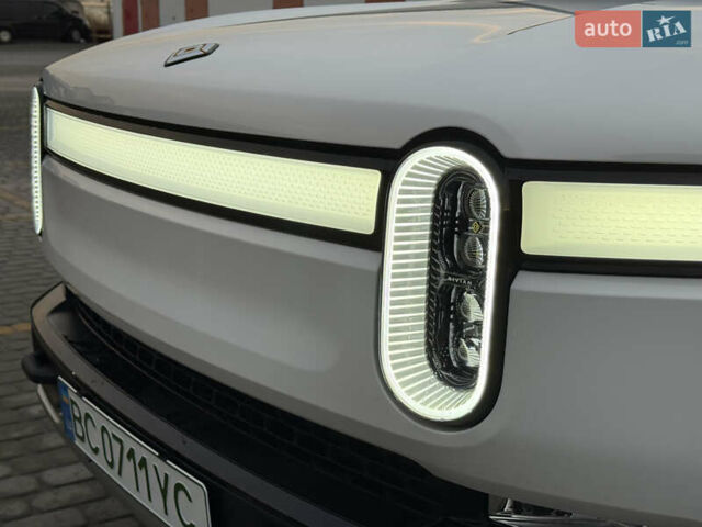 Белый Rivian R1S, объемом двигателя 0 л и пробегом 35 тыс. км за 58000 $, фото 8 на Automoto.ua