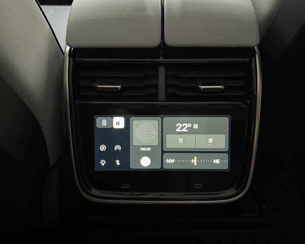 Белый Rivian R1S, объемом двигателя 0 л и пробегом 35 тыс. км за 58000 $, фото 25 на Automoto.ua