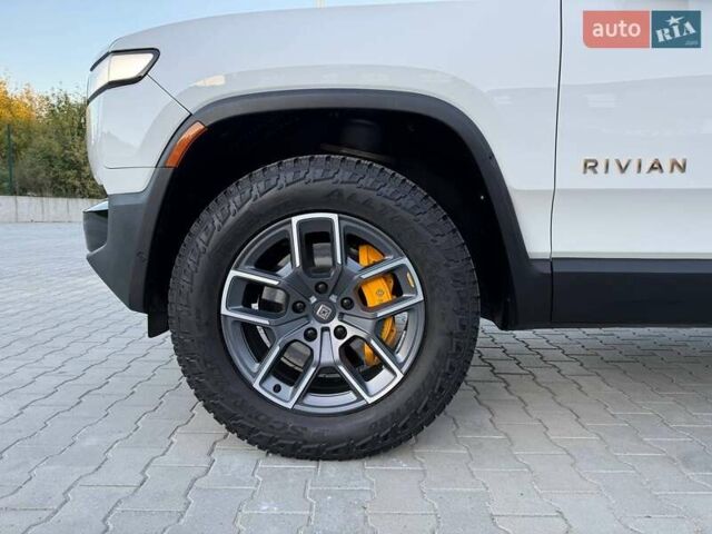 Белый Rivian R1S, объемом двигателя 0 л и пробегом 19 тыс. км за 47777 $, фото 67 на Automoto.ua