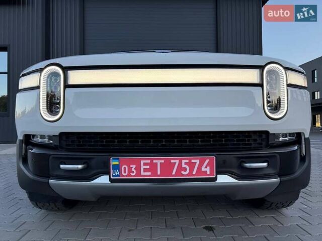 Белый Rivian R1S, объемом двигателя 0 л и пробегом 19 тыс. км за 47777 $, фото 39 на Automoto.ua