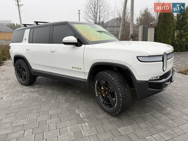 Білий Rivian R1S, об'ємом двигуна 0 л та пробігом 35 тис. км за 55000 $, фото 4 на Automoto.ua