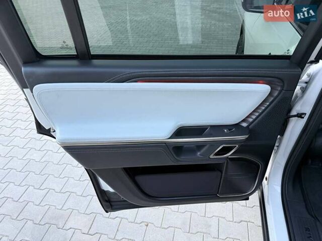Белый Rivian R1S, объемом двигателя 0 л и пробегом 19 тыс. км за 47777 $, фото 125 на Automoto.ua