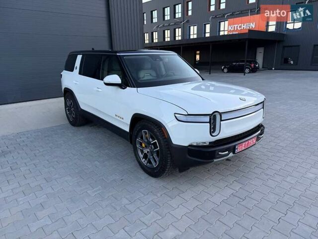 Белый Rivian R1S, объемом двигателя 0 л и пробегом 19 тыс. км за 47777 $, фото 14 на Automoto.ua