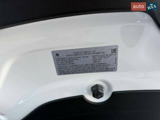 Белый Rivian R1S, объемом двигателя 0 л и пробегом 19 тыс. км за 47777 $, фото 84 на Automoto.ua