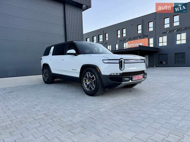 Белый Rivian R1S, объемом двигателя 0 л и пробегом 19 тыс. км за 47777 $, фото 17 на Automoto.ua
