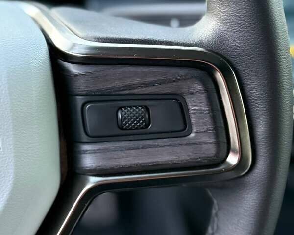 Белый Rivian R1S, объемом двигателя 0 л и пробегом 19 тыс. км за 47777 $, фото 176 на Automoto.ua