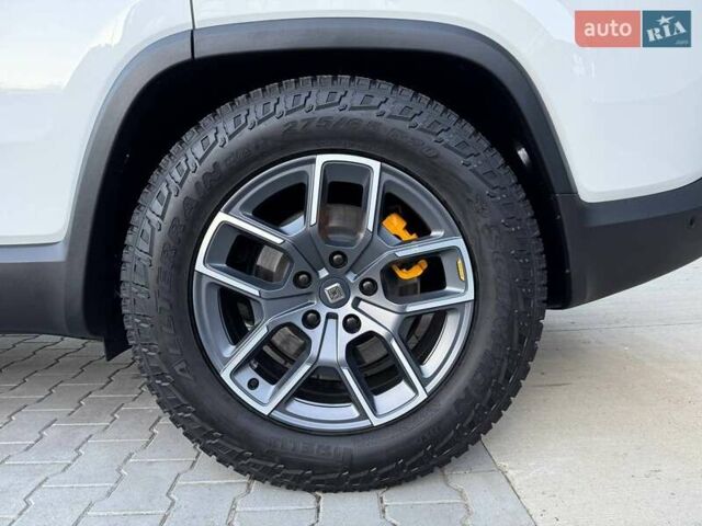Белый Rivian R1S, объемом двигателя 0 л и пробегом 19 тыс. км за 47777 $, фото 44 на Automoto.ua