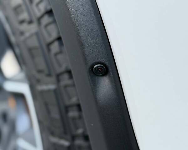 Белый Rivian R1S, объемом двигателя 0 л и пробегом 19 тыс. км за 47777 $, фото 63 на Automoto.ua