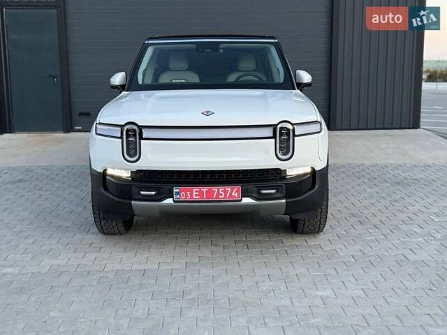 Белый Rivian R1S, объемом двигателя 0 л и пробегом 19 тыс. км за 47777 $, фото 185 на Automoto.ua