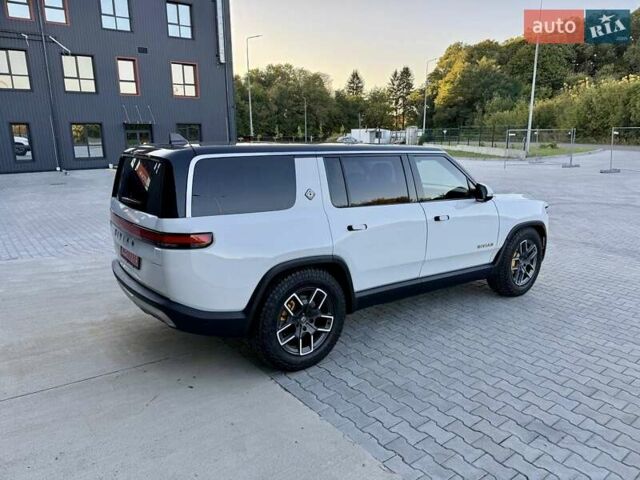 Белый Rivian R1S, объемом двигателя 0 л и пробегом 19 тыс. км за 47777 $, фото 30 на Automoto.ua