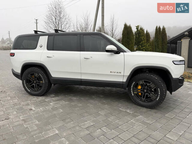 Білий Rivian R1S, об'ємом двигуна 0 л та пробігом 35 тис. км за 55000 $, фото 5 на Automoto.ua